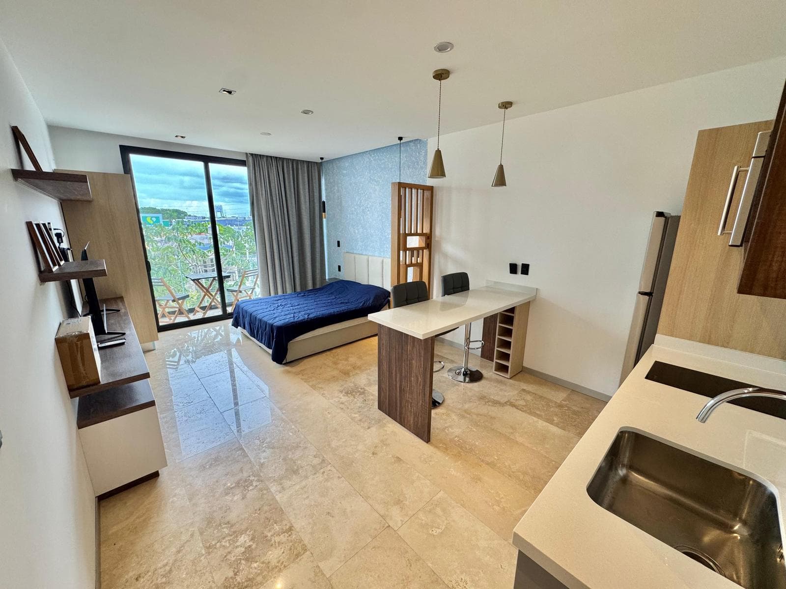 APARTMENT IN DOWNTOWN PLAYA DEL CARMEN, 5 BLOCKS FROM THE BEACH