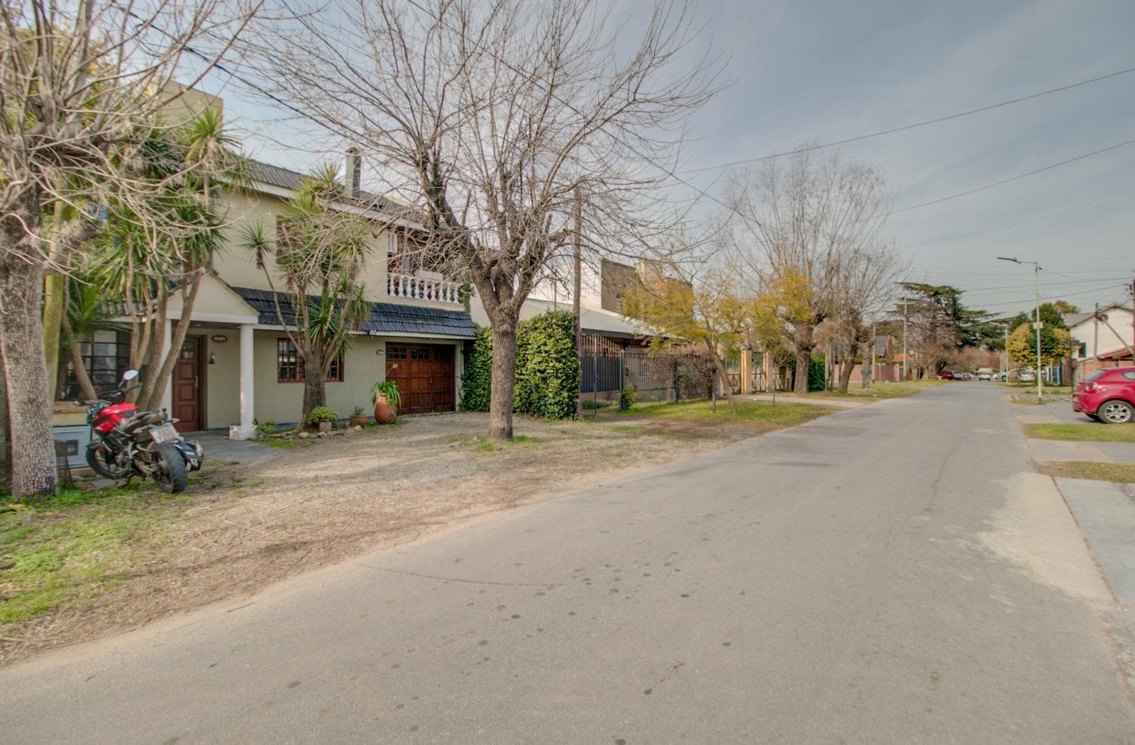 HOUSE FOR SALE AT 493 bis and 16. It has 350 m², with 170 m² of indoor space, 4 bedrooms, and a pool