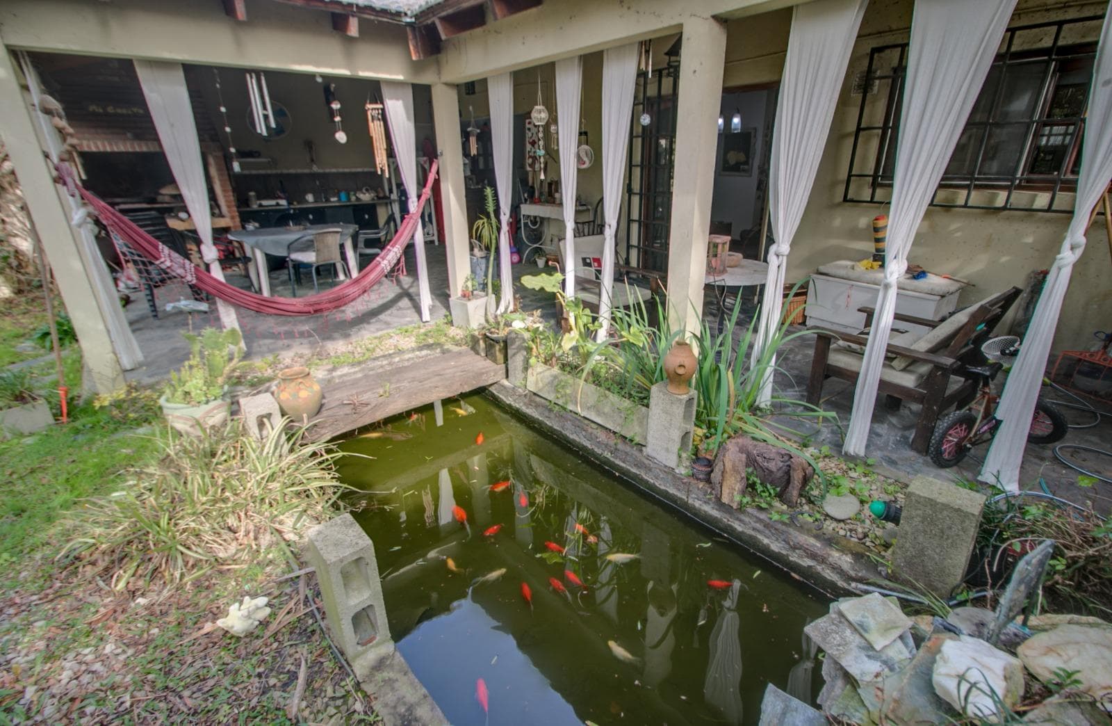 HOUSE FOR SALE AT 493 bis and 16. It has 350 m², with 170 m² of indoor space, 4 bedrooms, and a pool