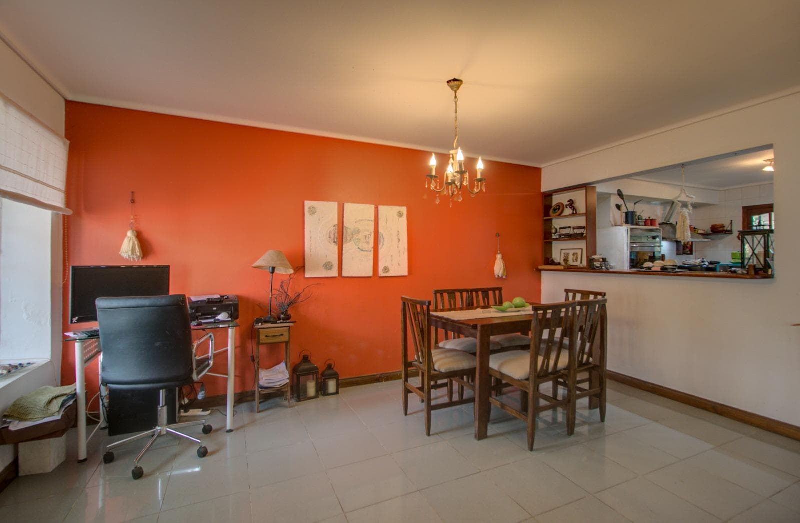 HOUSE FOR SALE AT 493 bis and 16. It has 350 m², with 170 m² of indoor space, 4 bedrooms, and a pool