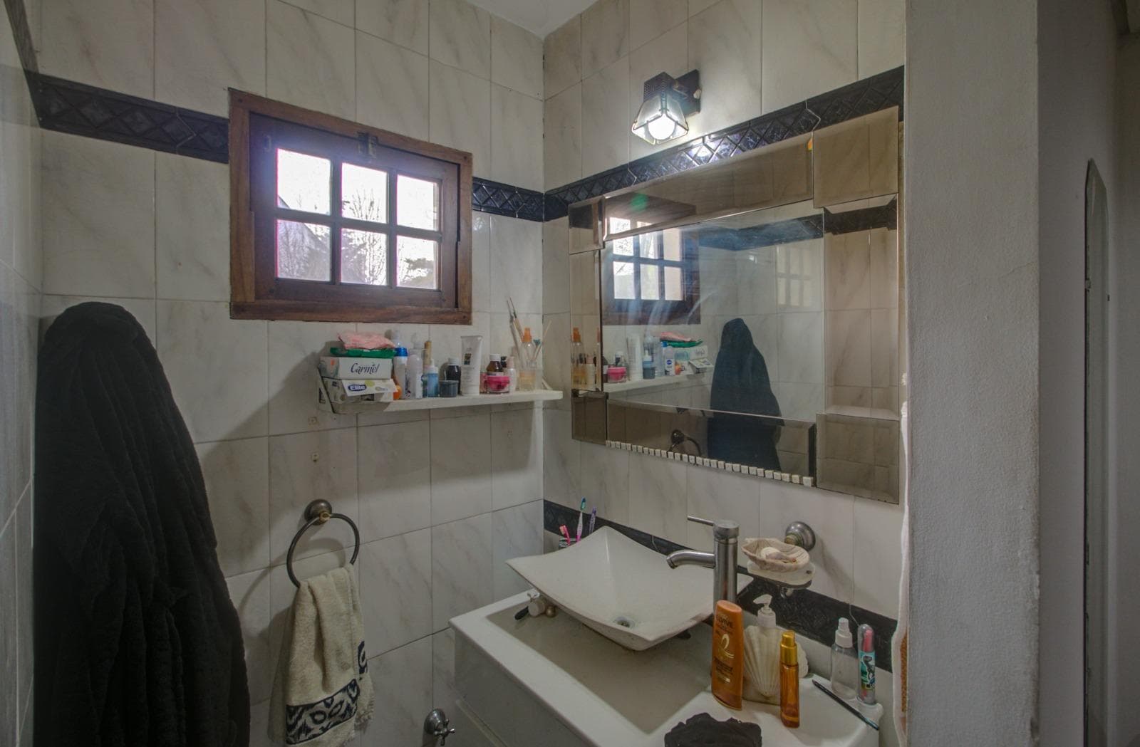 HOUSE FOR SALE AT 493 bis and 16. It has 350 m², with 170 m² of indoor space, 4 bedrooms, and a pool