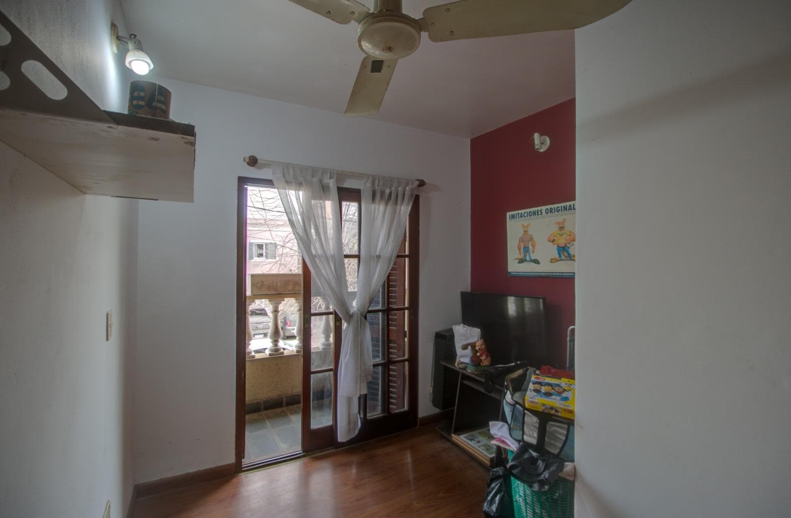 HOUSE FOR SALE AT 493 bis and 16. It has 350 m², with 170 m² of indoor space, 4 bedrooms, and a pool