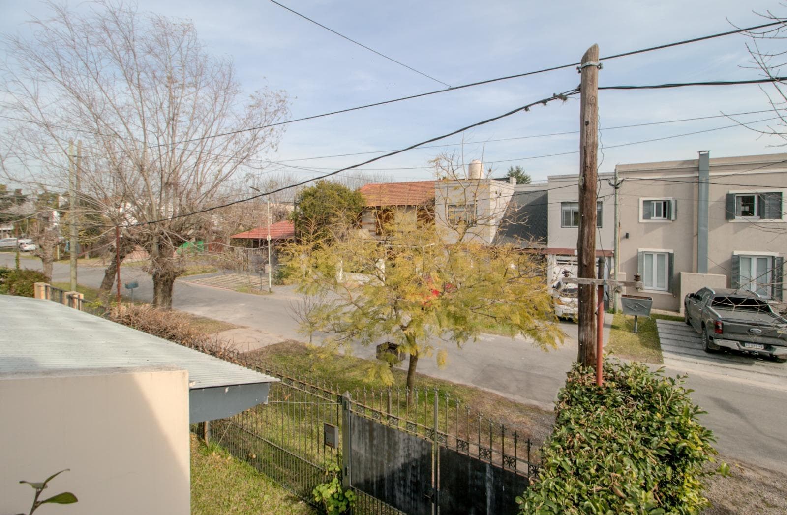 HOUSE FOR SALE AT 493 bis and 16. It has 350 m², with 170 m² of indoor space, 4 bedrooms, and a pool