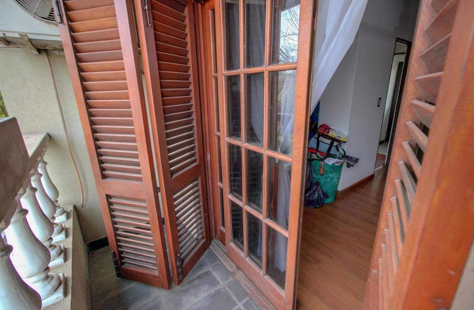 HOUSE FOR SALE AT 493 bis and 16. It has 350 m², with 170 m² of indoor space, 4 bedrooms, and a pool
