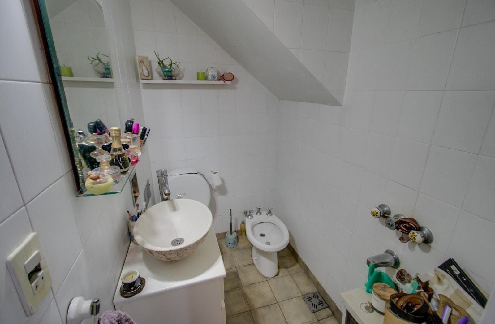 HOUSE FOR SALE AT 493 bis and 16. It has 350 m², with 170 m² of indoor space, 4 bedrooms, and a pool
