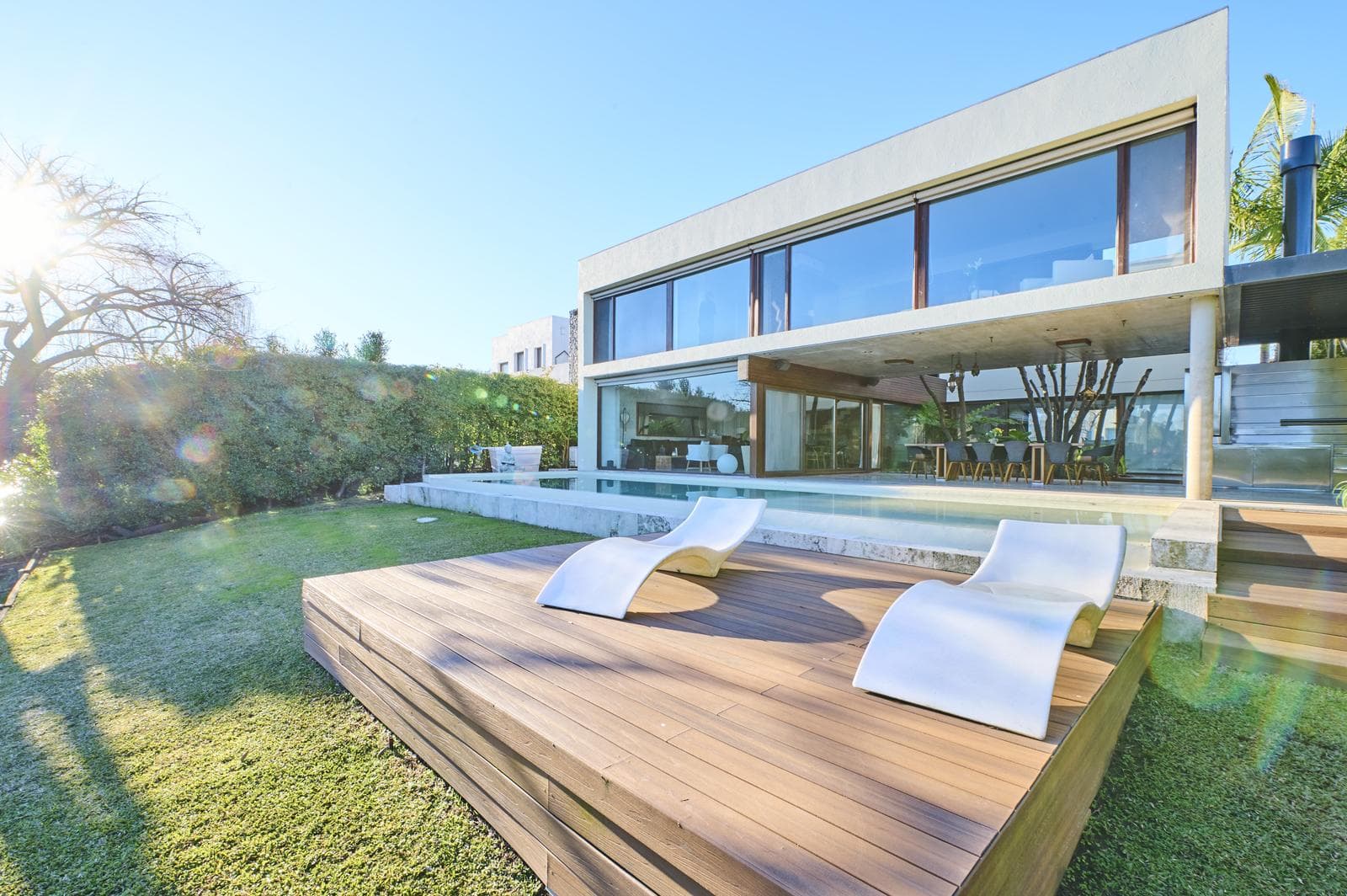 Waterfront House for Sale in Los Alisos, 4 Bedrooms (2 En Suite) - Nordelta