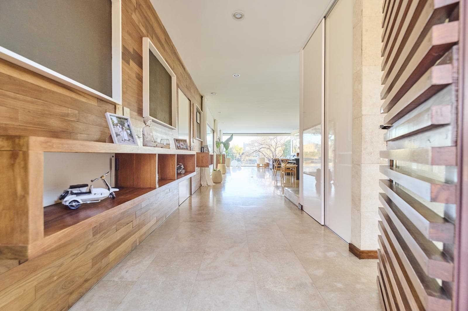 Waterfront House for Sale in Los Alisos, 4 Bedrooms (2 En Suite) - Nordelta