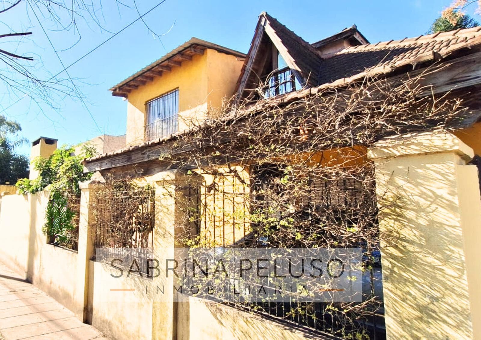 HOUSE FOR SALE IN MORENO