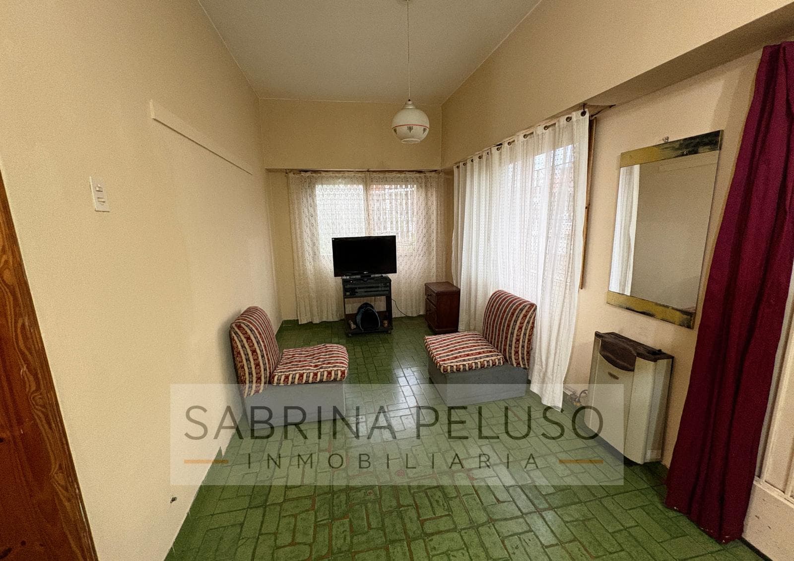 4-ROOM HOUSE FOR SALE - CASTELAR
