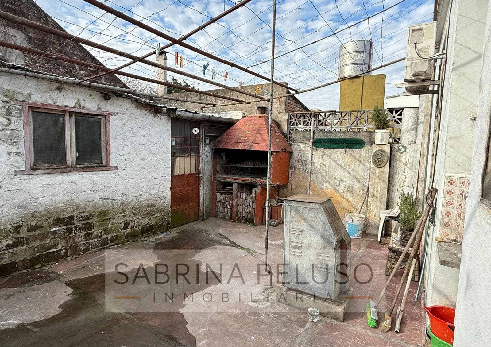 4-ROOM HOUSE FOR SALE - CASTELAR