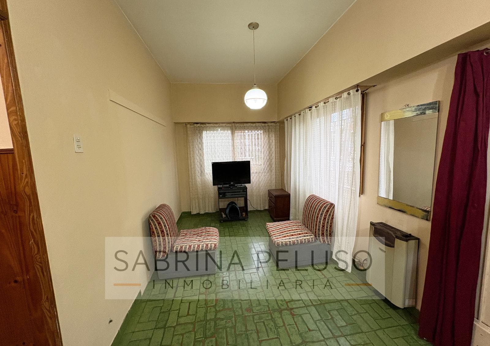 4-ROOM HOUSE FOR SALE - CASTELAR
