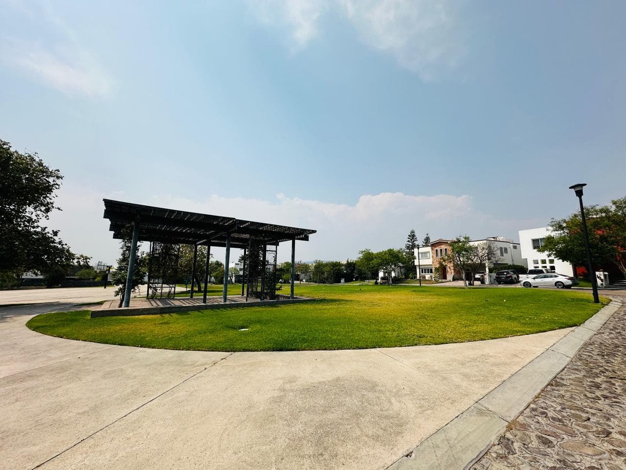HOUSE FOR SALE IN EL CAMPANARIO, QUERÉTARO
