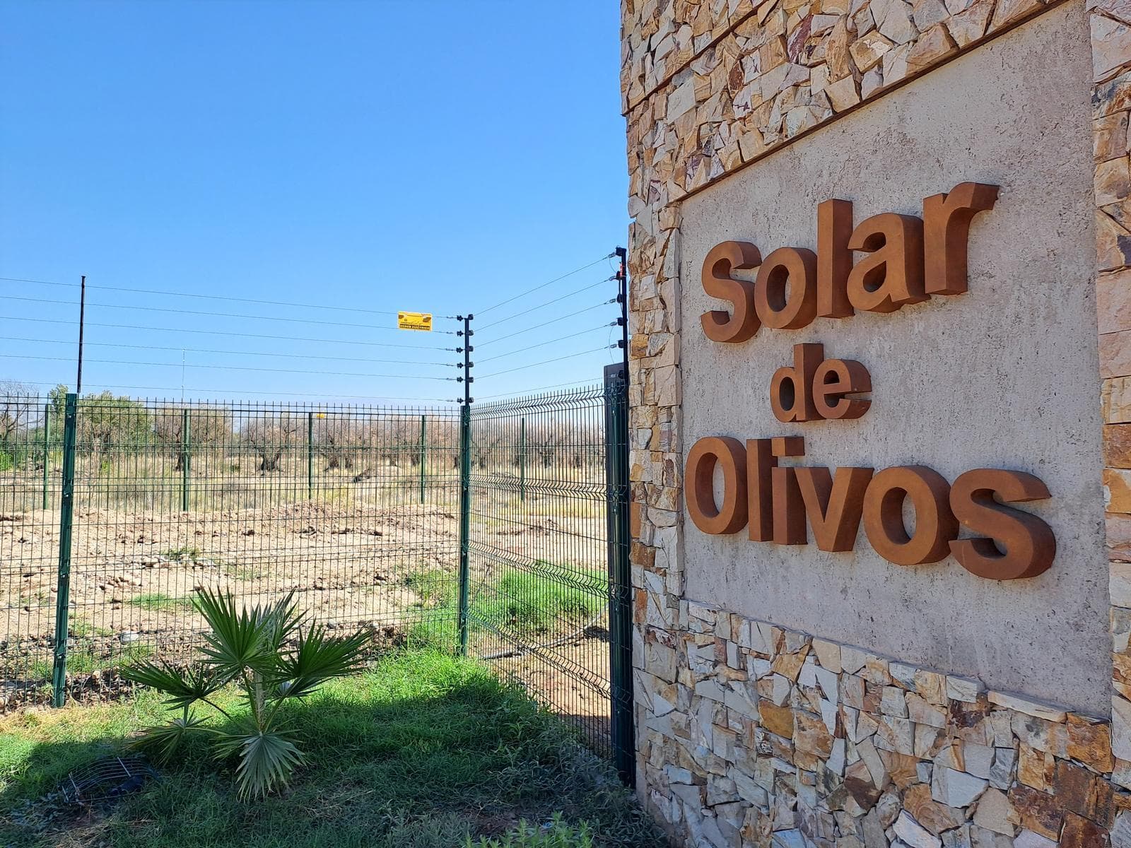 FOR SALE - LOT IN THE SOLAR DE OLIVOS GATED COMMUNITY