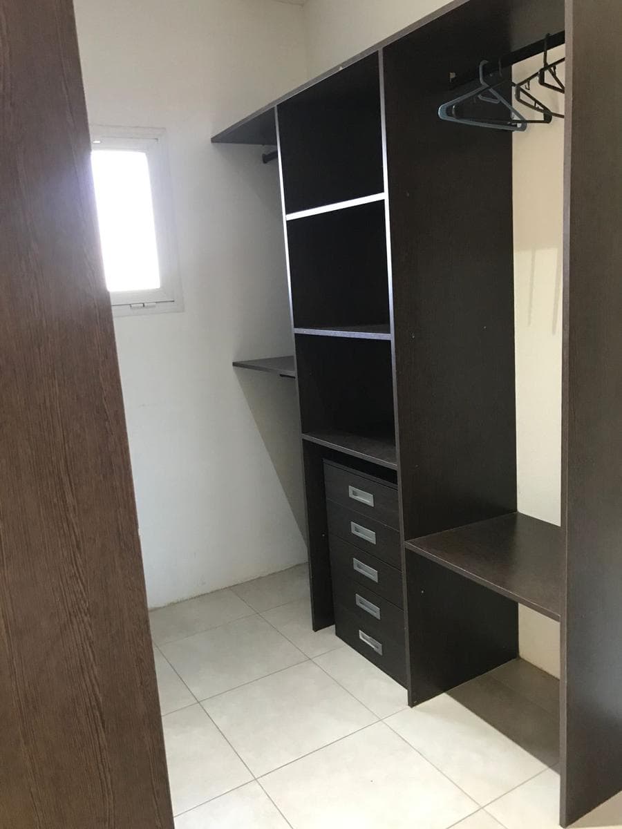 House for Sale - 4 Rooms in Cantón Golf