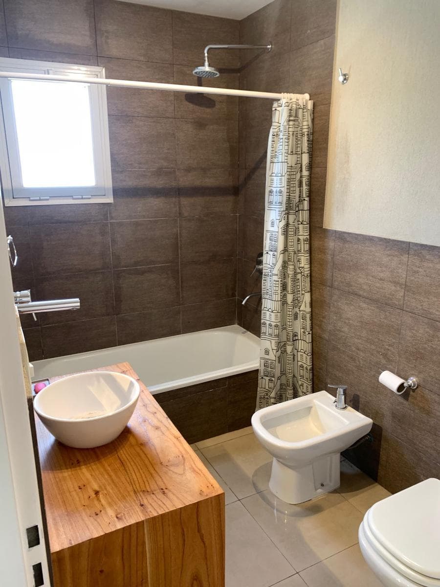 House for Sale - 4 Rooms in Cantón Golf