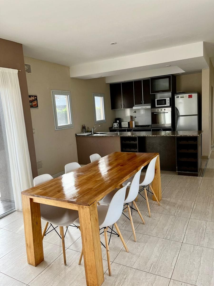 House for Sale - 4 Rooms in Cantón Golf