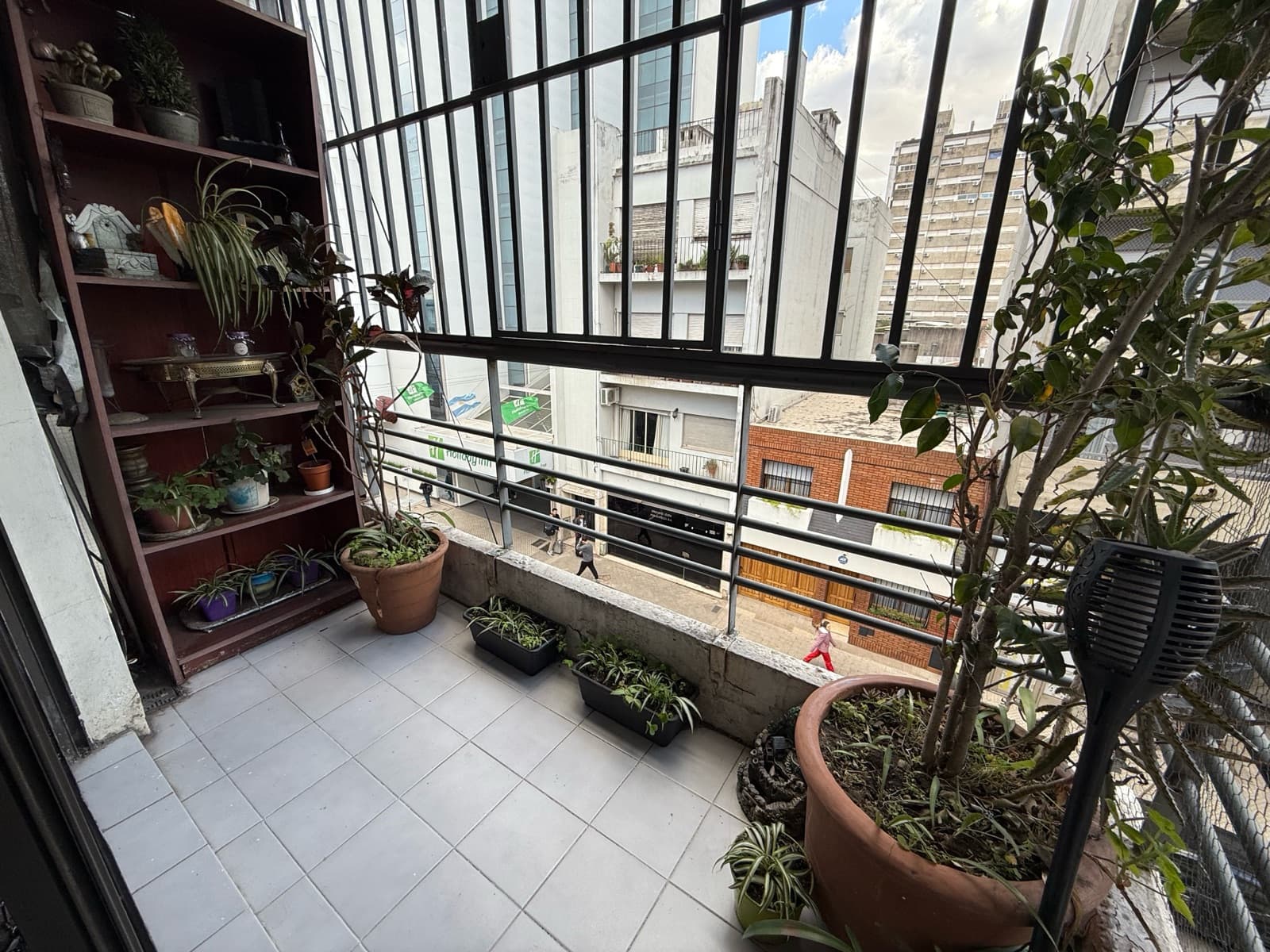 1-BEDROOM APARTMENT FOR SALE + UTILITY ROOM WITH TERRACE