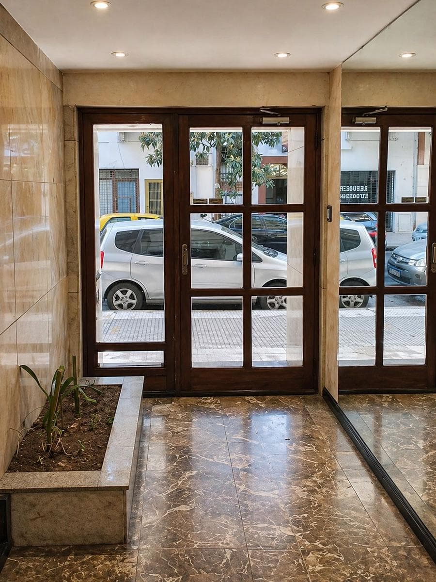 FOR SALE: STUDIO APARTMENT WITH SEPARATE AREAS - 2-ROOM APARTMENT - BALVANERA - LOW MAINTENANCE FEES - UNIVERSITY DISTRICT