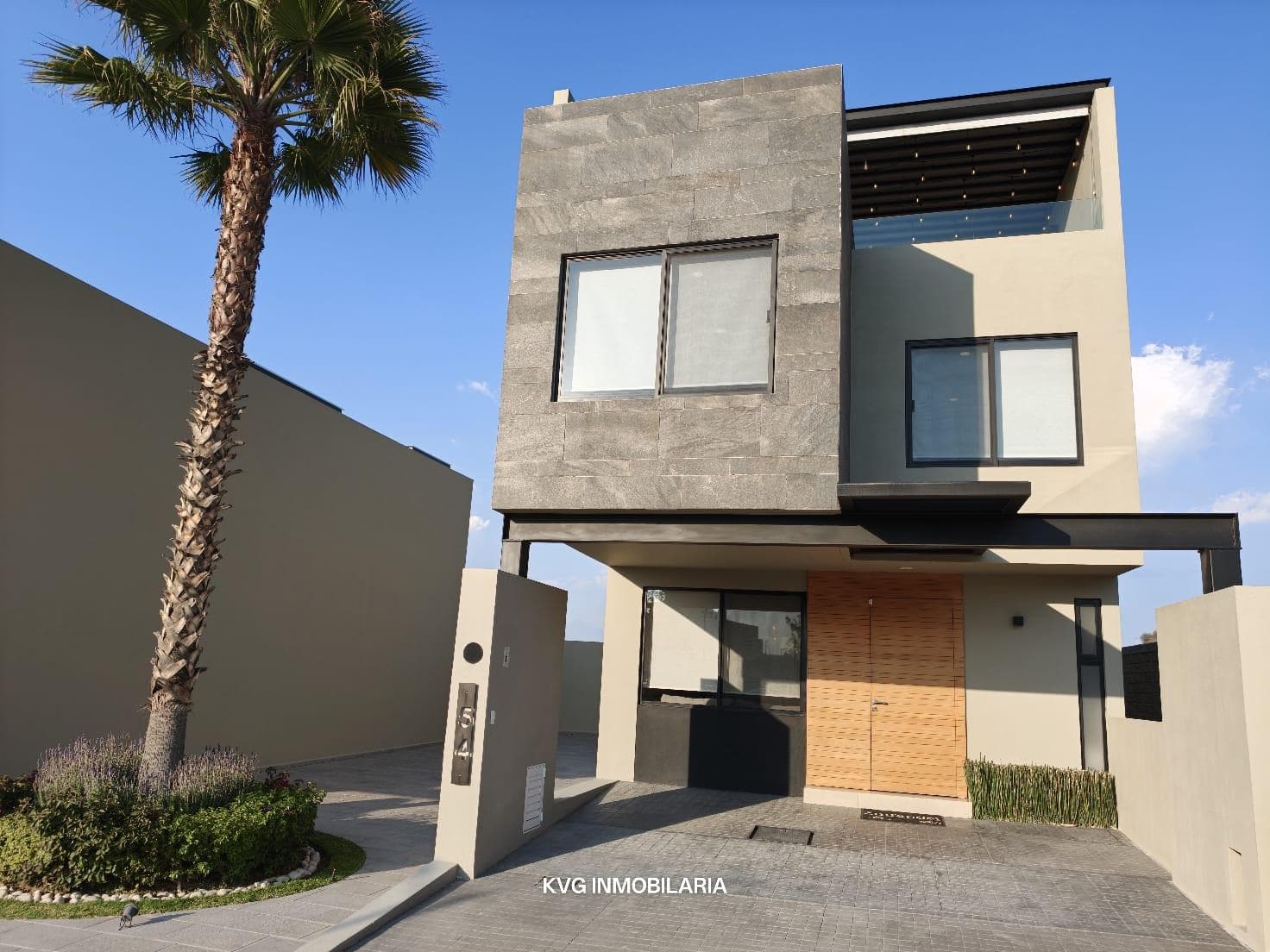 House for sale, 3 bedrooms, rooftop garden with pergola, pool, Lomas de Angelópolis, Puebla