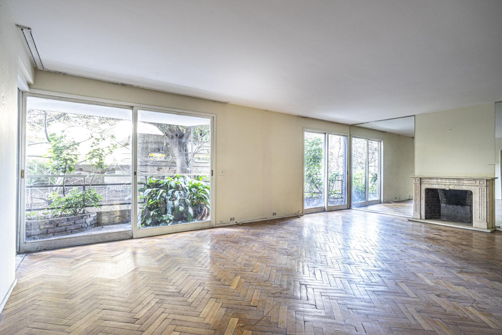 Departamento | Venta | Recoleta | 4 dormitorios | Patio | Cochera