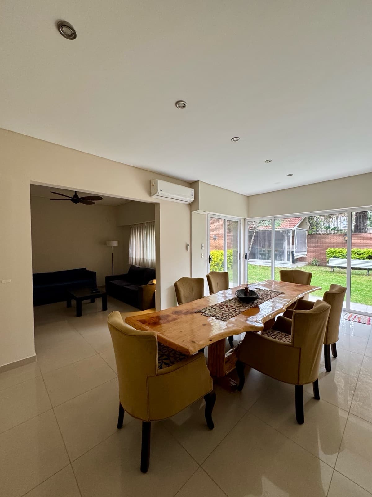 House for sale in Villa Devoto, 3 bedrooms, playroom, garden, and garage.