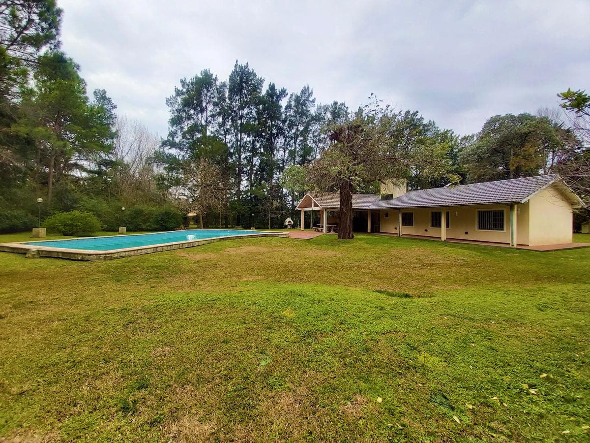 Beautiful property with a 3,000 m2 lot in the Parque Exaltación neighborhood