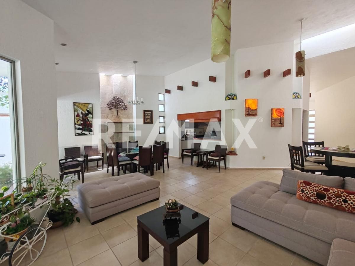 House for Sale in Morelos, Lomas de Cocoyoc