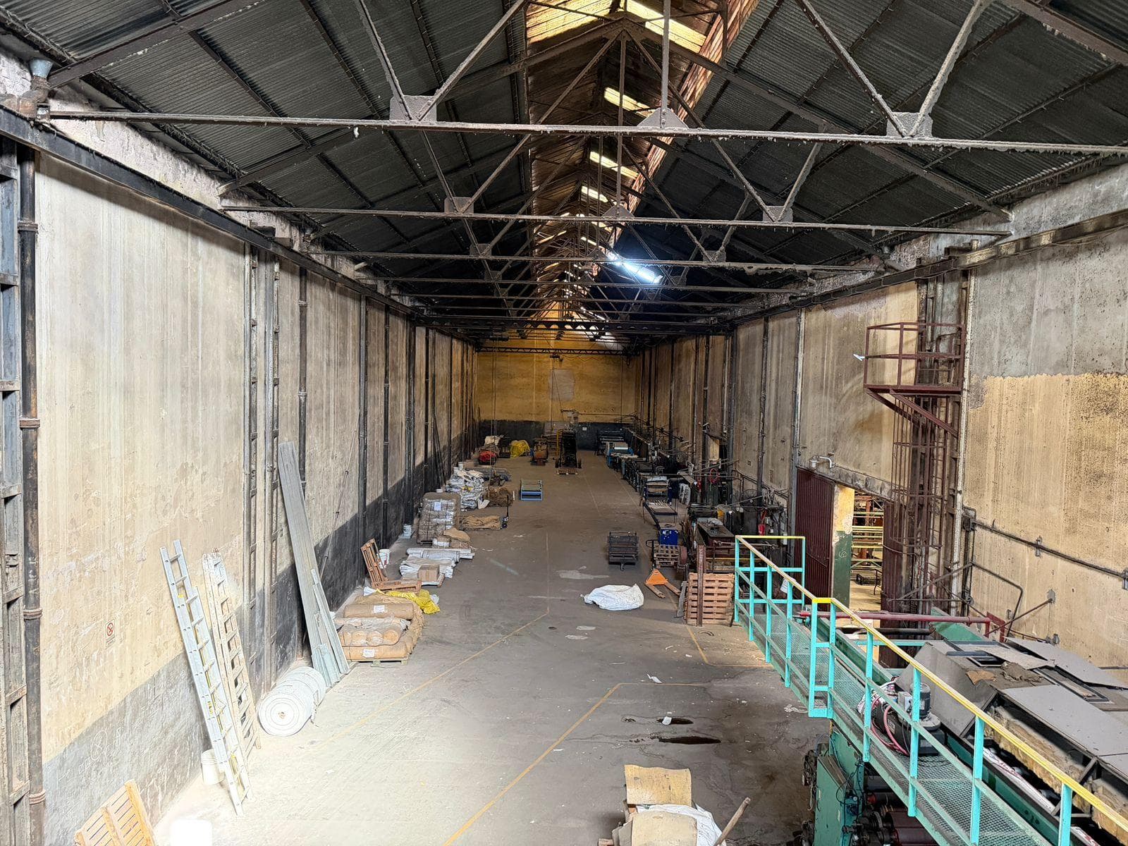 4-Warehouse Mixed-Use Storage Space for Rent in Parque Patricios, 930 cubic meters