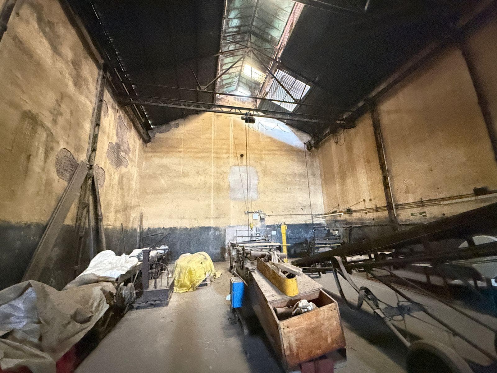 4-Warehouse Mixed-Use Storage Space for Rent in Parque Patricios, 930 cubic meters