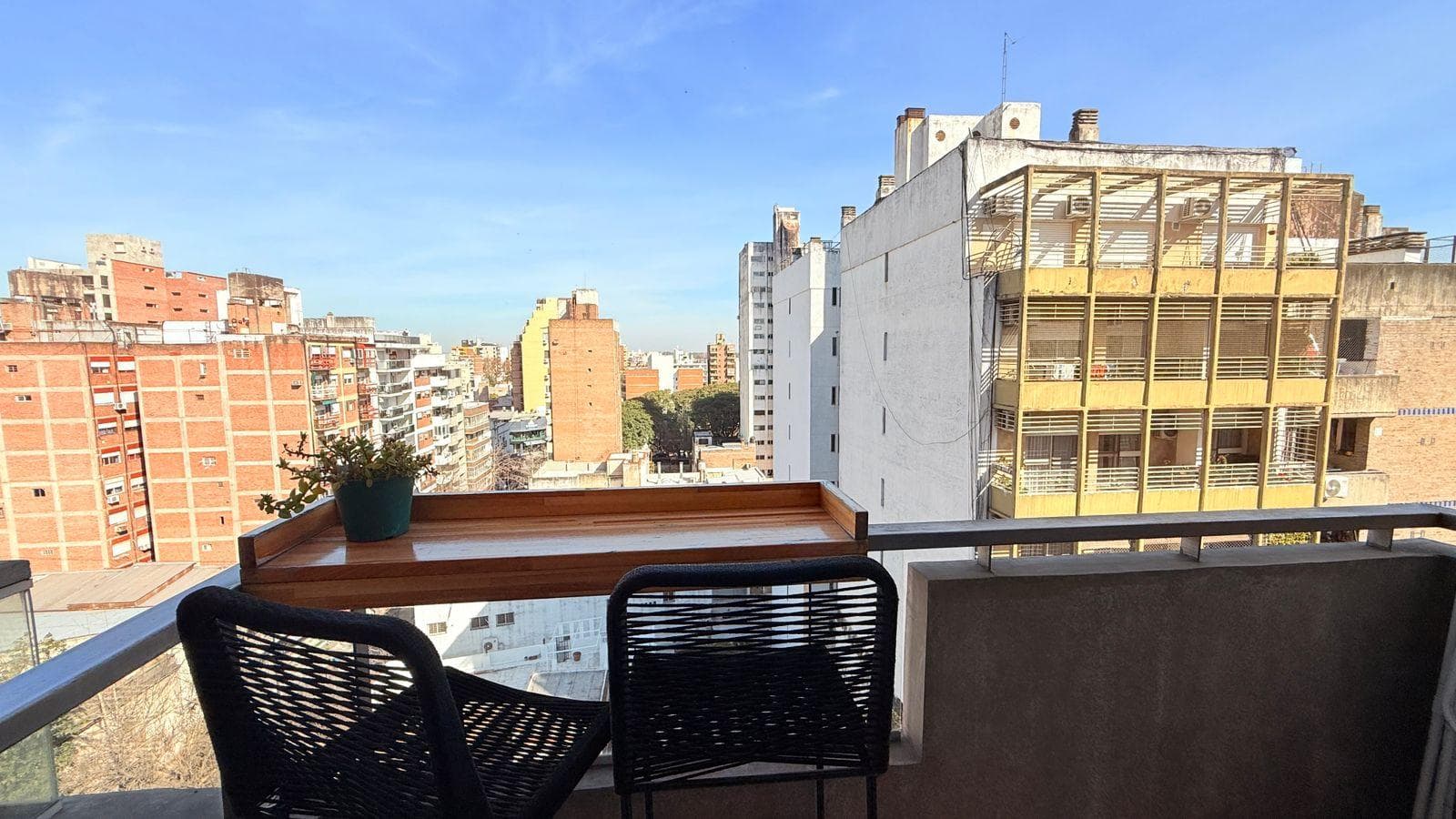 Studio Apartment for Sale: Balcony Category, Amenities. Martin
