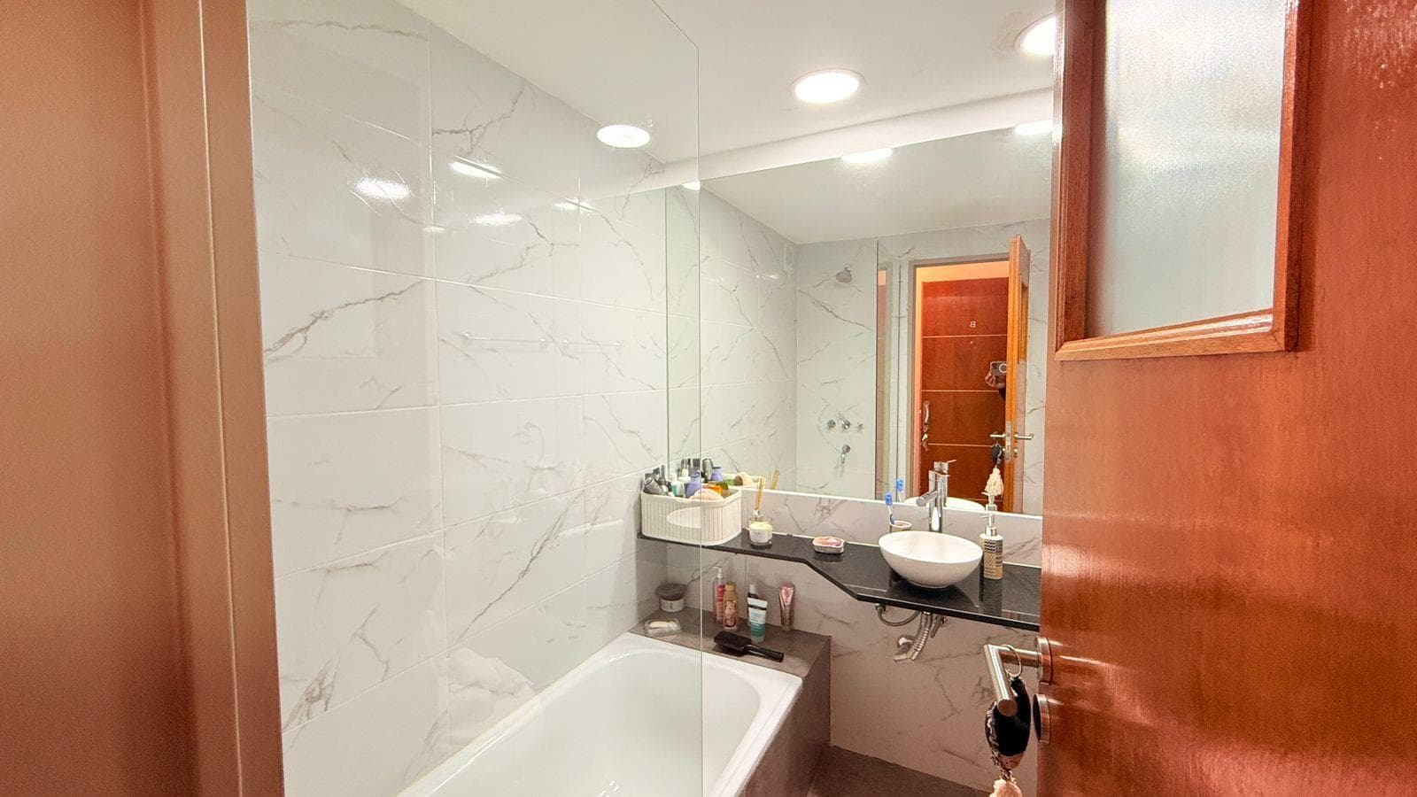 Studio Apartment for Sale: Balcony Category, Amenities. Martin