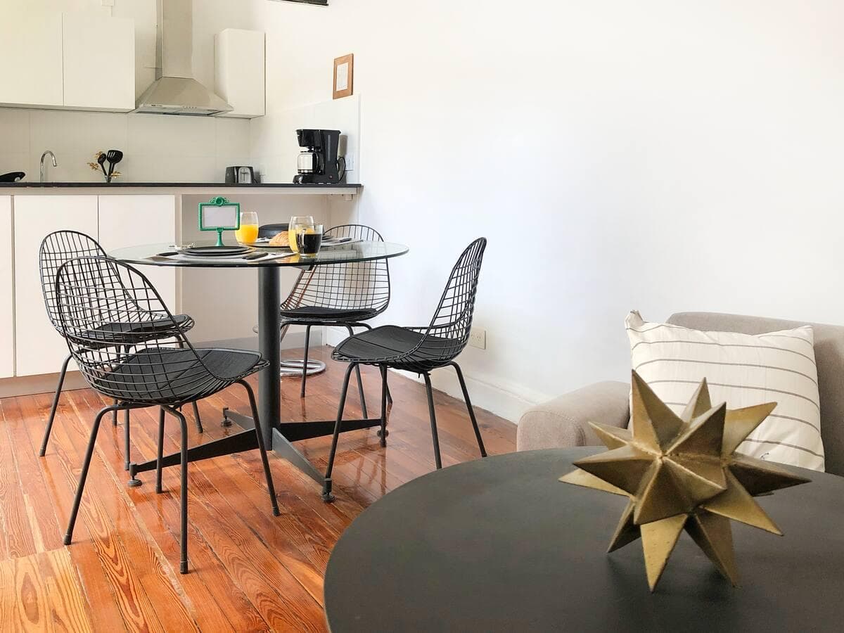 APARTMENT FOR SALE: 2 ROOMS, LARGE TERRACE, GREEN SURROUNDINGS