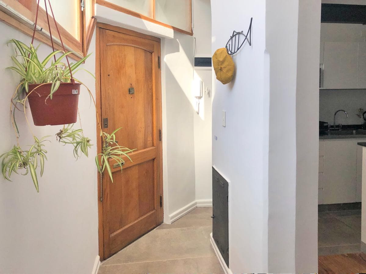 APARTMENT FOR SALE: 2 ROOMS, LARGE TERRACE, GREEN SURROUNDINGS