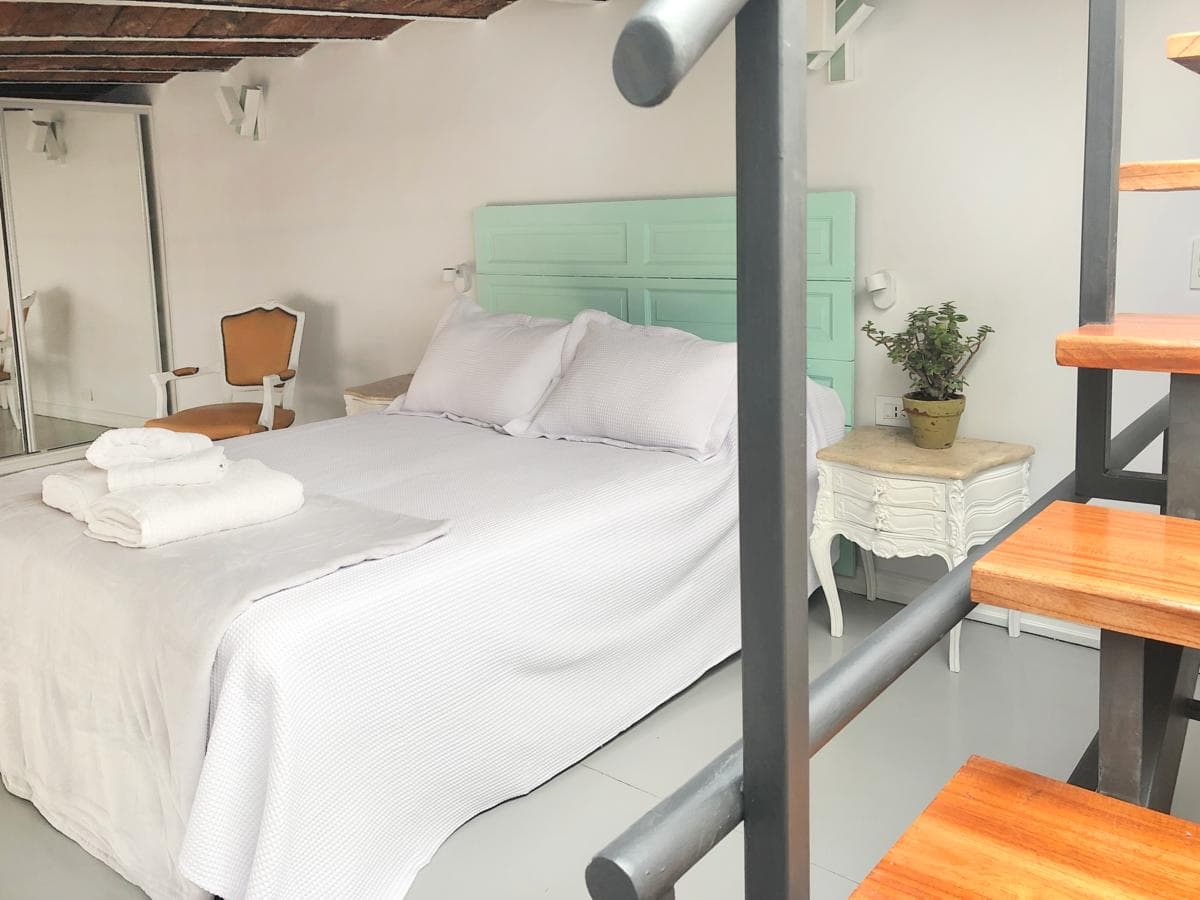 APARTMENT FOR SALE: 2 ROOMS, LARGE TERRACE, GREEN SURROUNDINGS