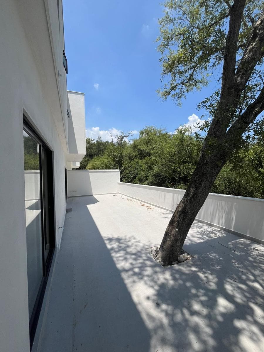 HOUSE FOR SALE IN ALTARES, SANTIAGO RESIDENTIAL, N.L.