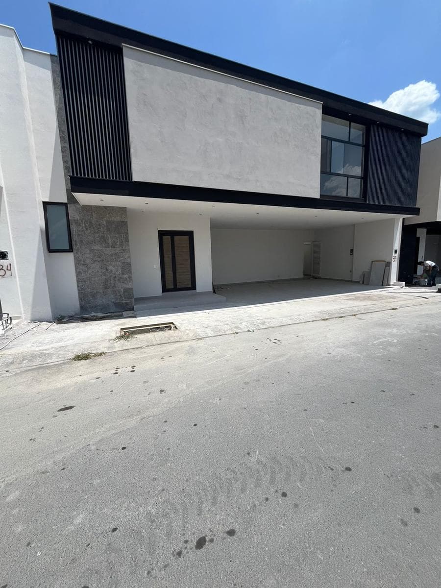 HOUSE FOR SALE IN ALTARES, SANTIAGO RESIDENTIAL, N.L.