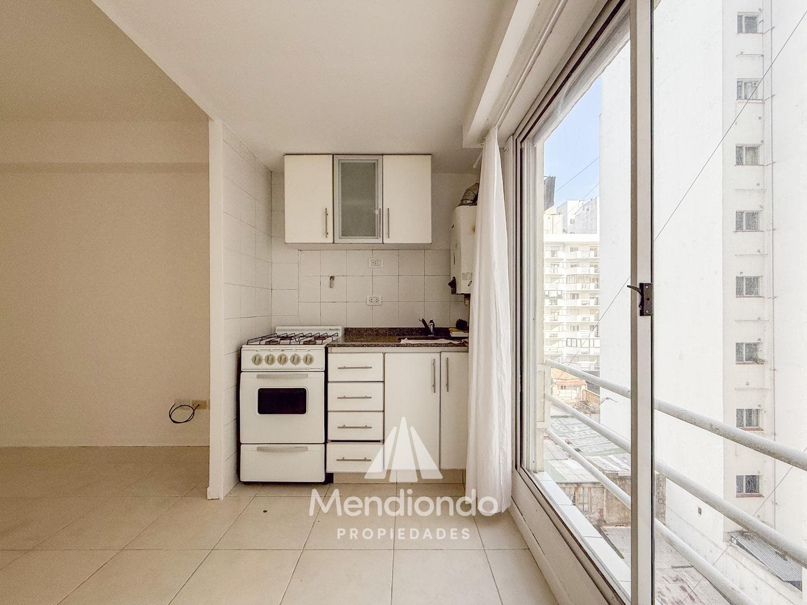 ALQ 24M! IMPECCABLE CTFE Apartment - DOWNTOWN AREA!!