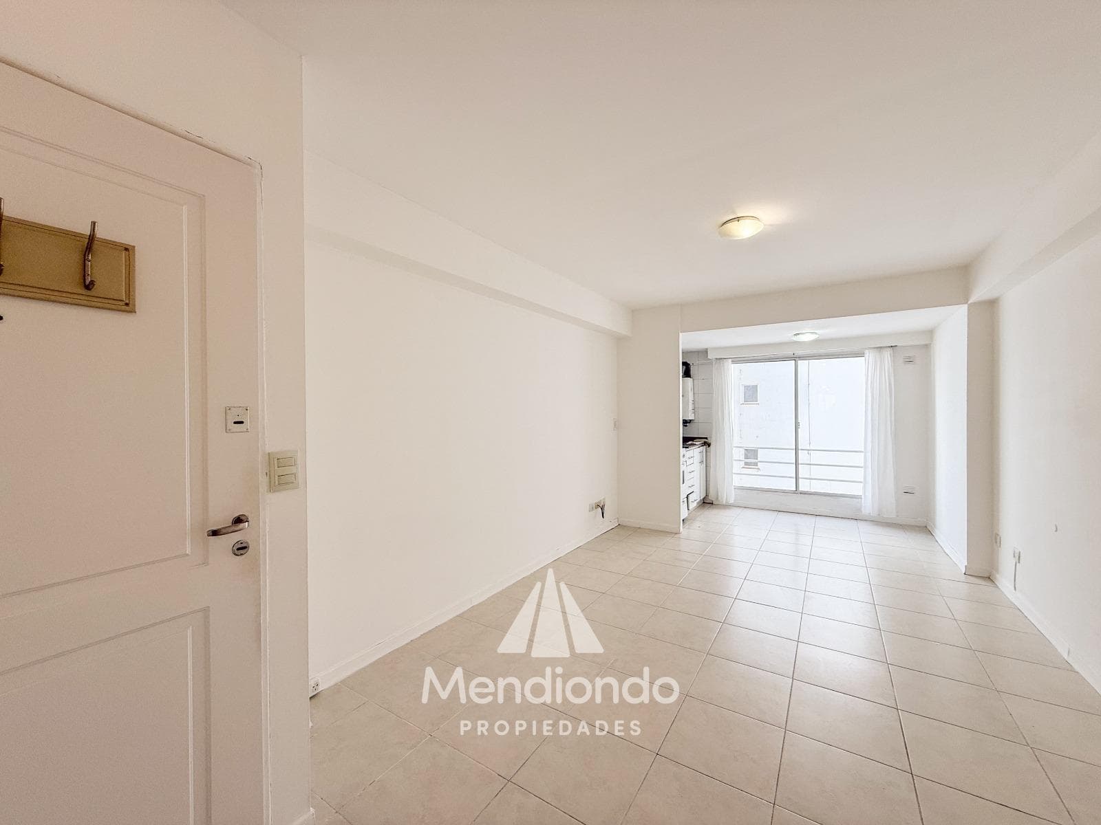 ALQ 24M! IMPECCABLE CTFE Apartment - DOWNTOWN AREA!!