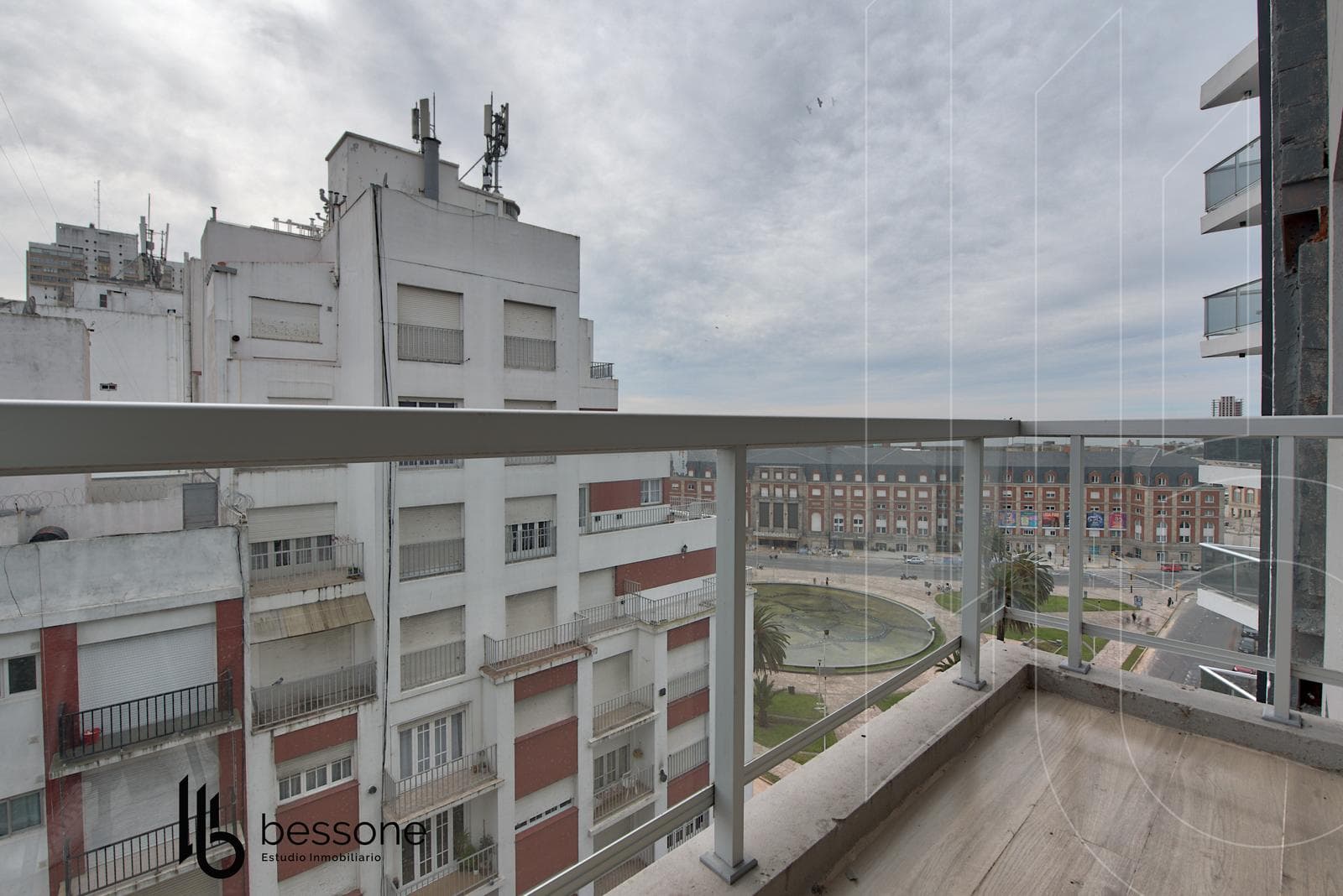 Apartment in Downtown