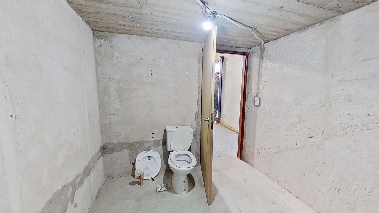 FOR SALE: Renovated 3-Bedroom House—Ideal for Living or a Business Venture in Quilmes Oeste