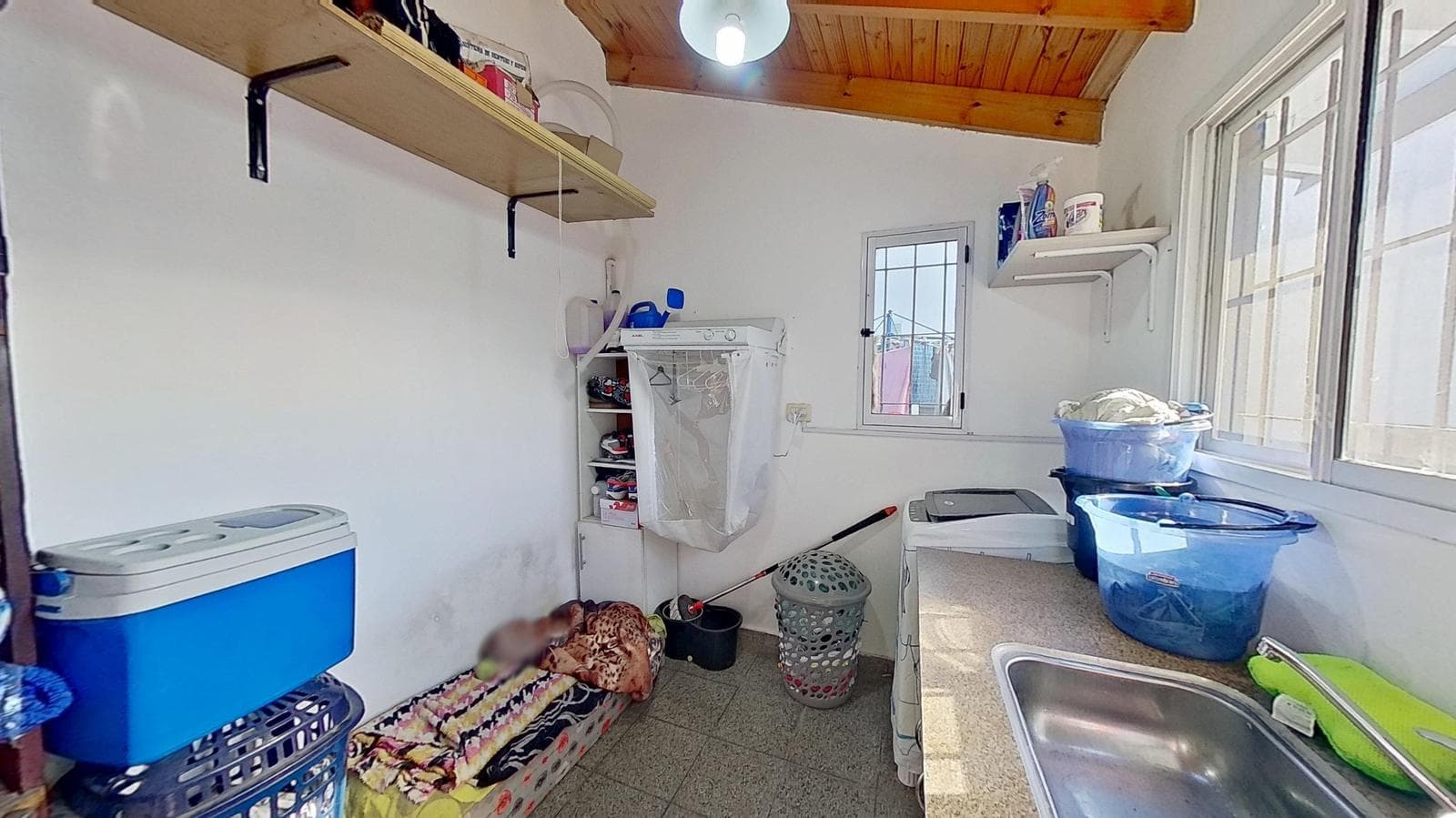 FOR SALE: Renovated 3-Bedroom House—Ideal for Living or a Business Venture in Quilmes Oeste