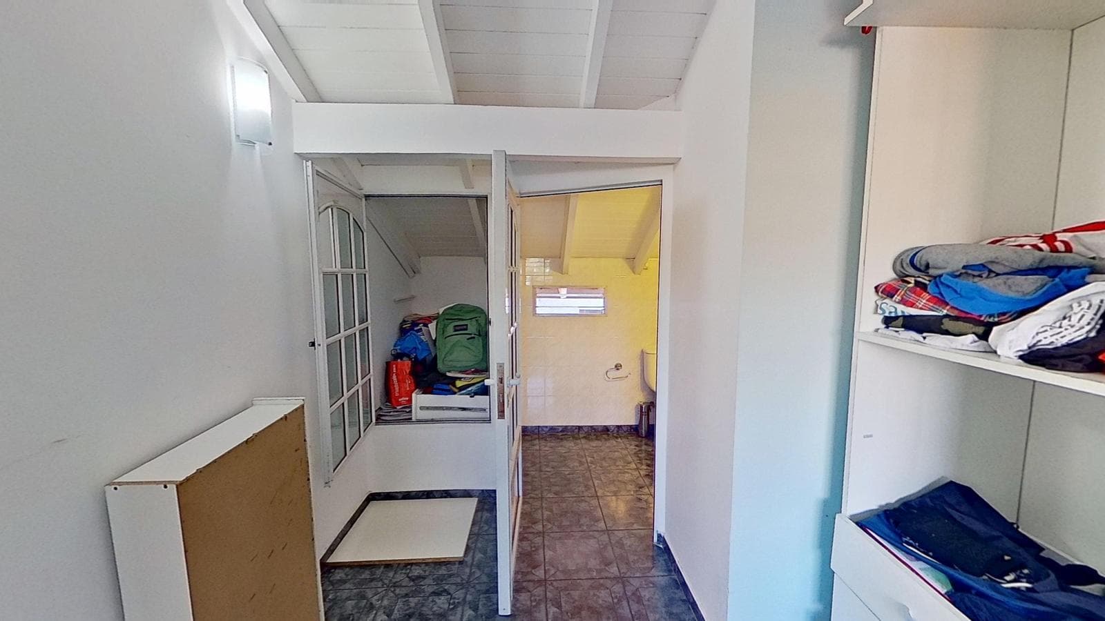 FOR SALE: Renovated 3-Bedroom House—Ideal for Living or a Business Venture in Quilmes Oeste