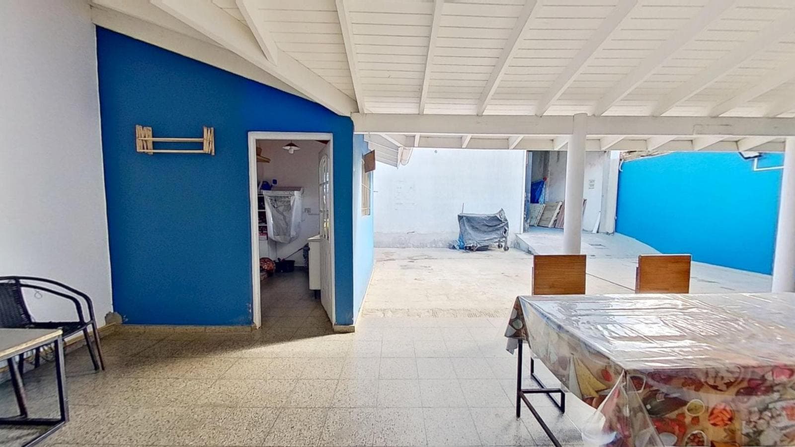 FOR SALE: Renovated 3-Bedroom House—Ideal for Living or a Business Venture in Quilmes Oeste