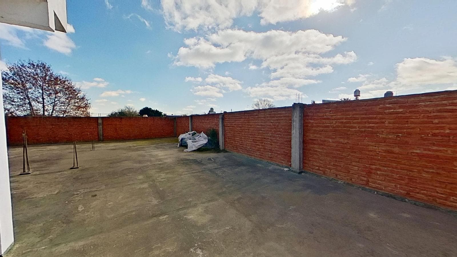 FOR SALE: Renovated 3-Bedroom House—Ideal for Living or a Business Venture in Quilmes Oeste