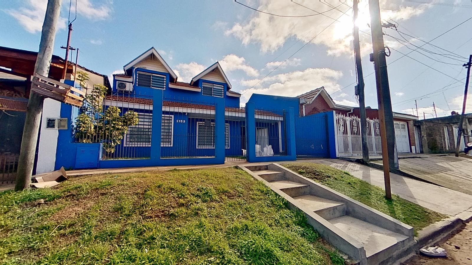 FOR SALE: Renovated 3-Bedroom House—Ideal for Living or a Business Venture in Quilmes Oeste