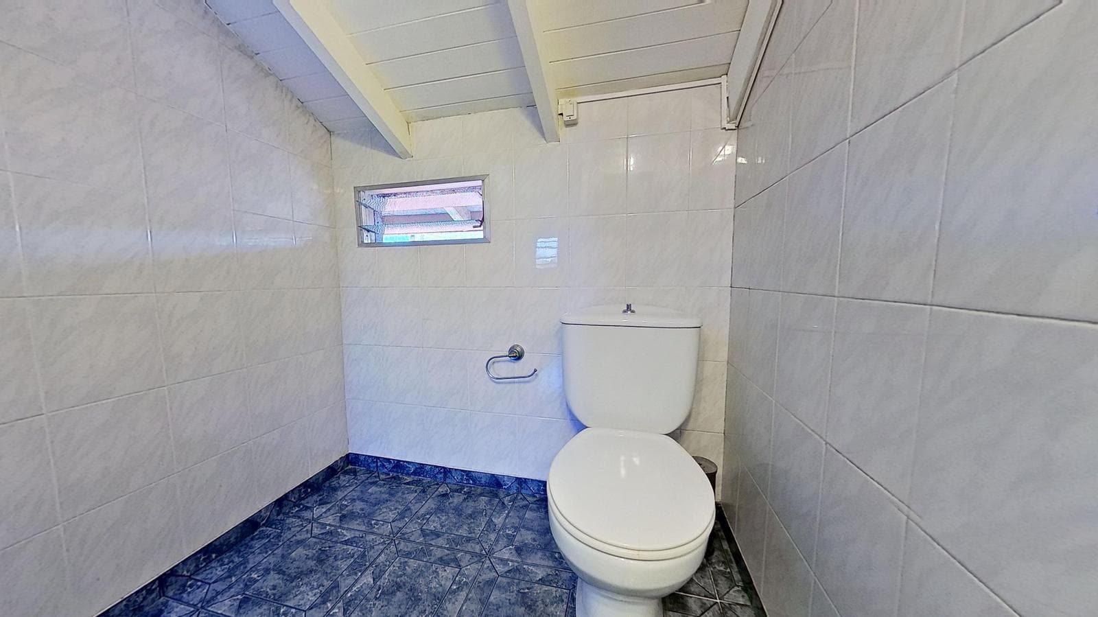 FOR SALE: Renovated 3-Bedroom House—Ideal for Living or a Business Venture in Quilmes Oeste