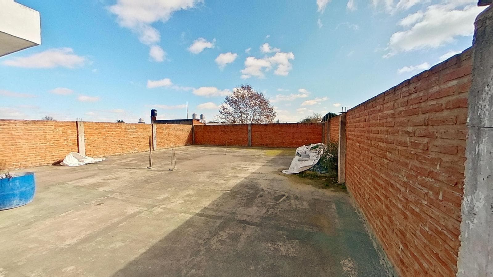 FOR SALE: Renovated 3-Bedroom House—Ideal for Living or a Business Venture in Quilmes Oeste