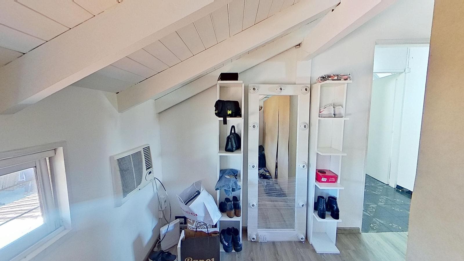 FOR SALE: Renovated 3-Bedroom House—Ideal for Living or a Business Venture in Quilmes Oeste