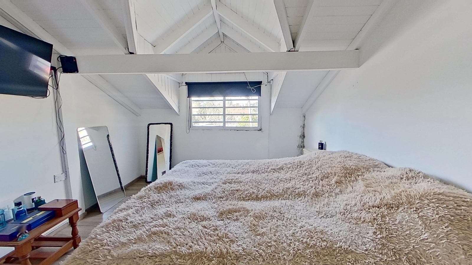 FOR SALE: Renovated 3-Bedroom House—Ideal for Living or a Business Venture in Quilmes Oeste