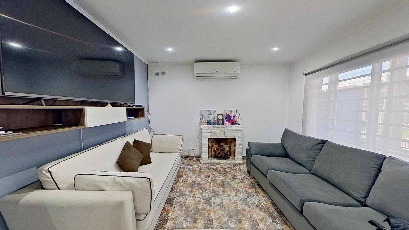 FOR SALE: Renovated 3-Bedroom House—Ideal for Living or a Business Venture in Quilmes Oeste